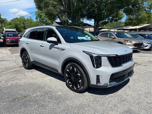 Used 2025 Kia Sorento SX FWD image 3