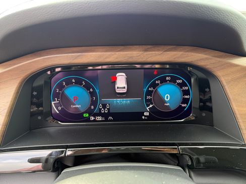 New 2026 Volkswagen Atlas SE image 11