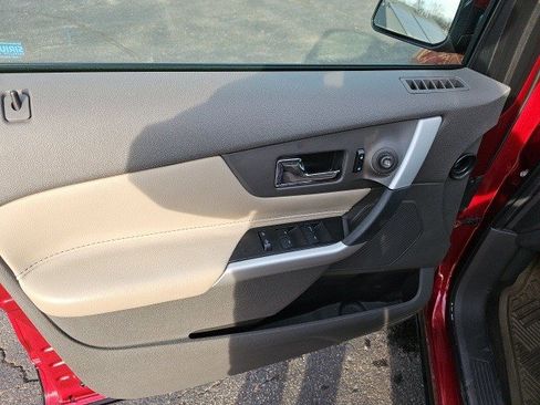 Used 2013 Ford Edge SEL image 20