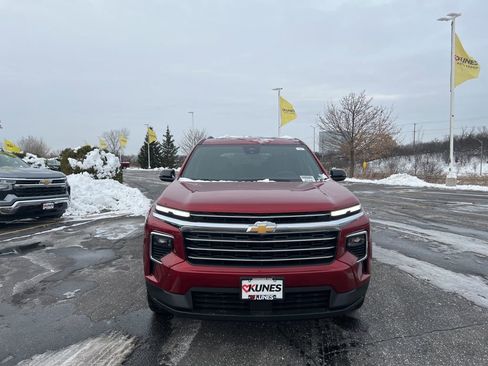 New 2026 Chevrolet Traverse LT w/ Sun and Wheel Package image 2