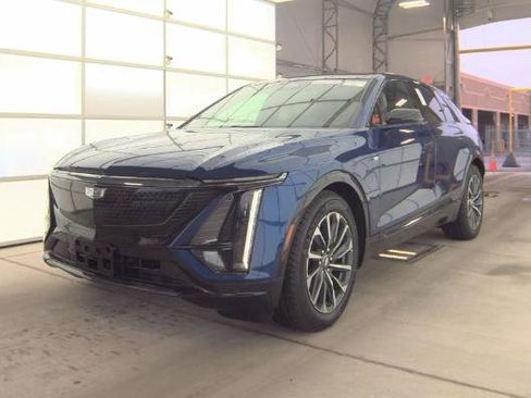 Used 2024 Cadillac Lyriq Sport image 4