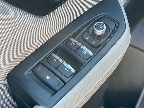 Certified 2025 Subaru Forester Premium w/ Protection Package image 19