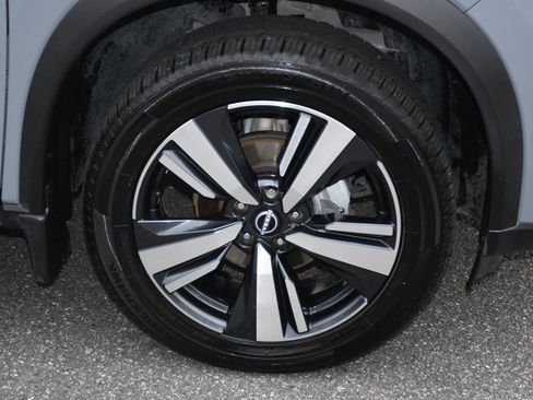 Used 2022 Nissan Rogue SL w/ SL Premium Package image 23