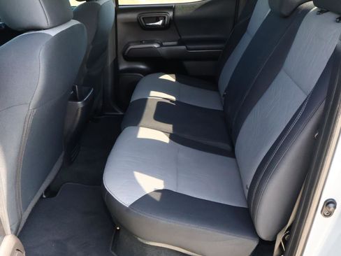 Used 2021 Toyota Tacoma TRD Sport w/ Technology Package image 20