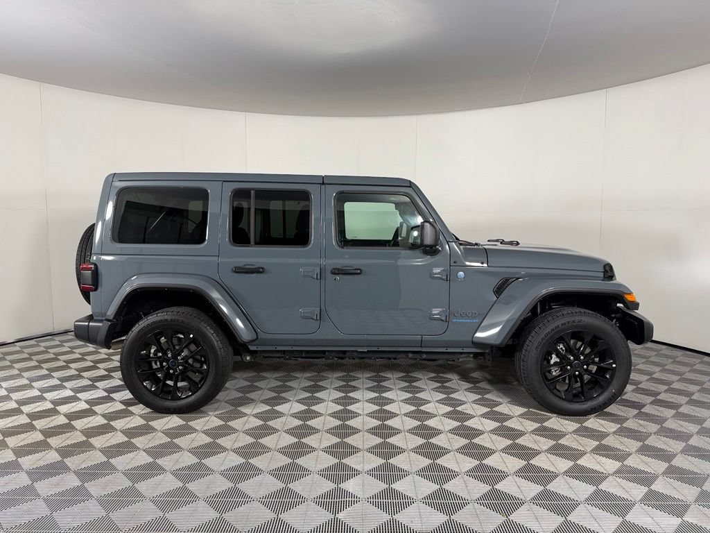 Certified 2025 Jeep Wrangler Unlimited Sahara w/ Safety Group AWD/4WD image 6