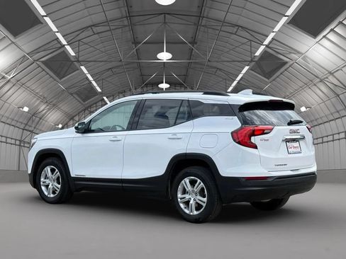Used 2018 GMC Terrain SLE w/ Driver Convenience Package FWD image 5