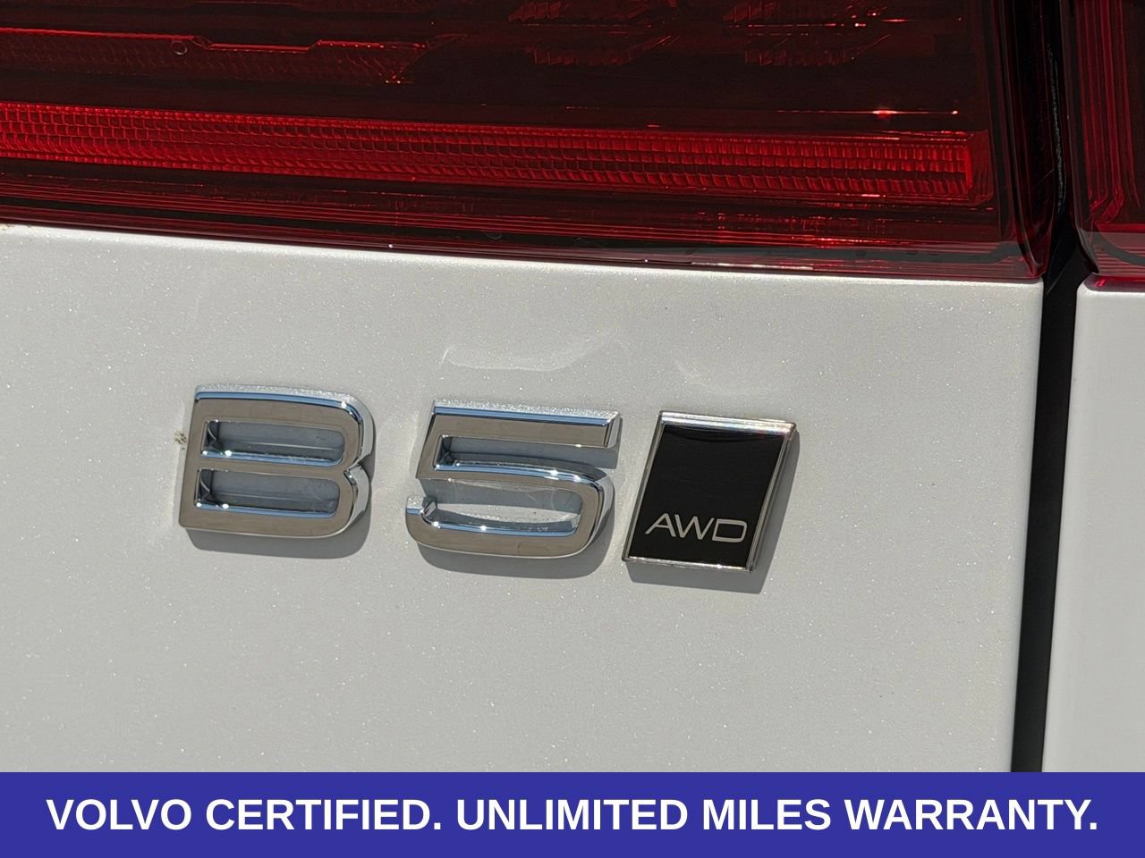 Certified 2026 Volvo XC60 B5 Plus AWD/4WD image 9