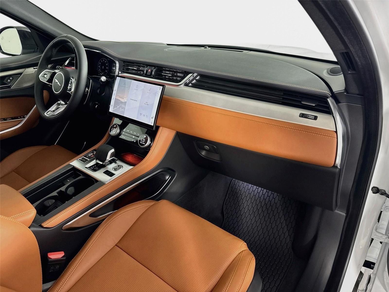 New 2026 Jaguar F-PACE R-Dynamic S AWD/4WD image 31