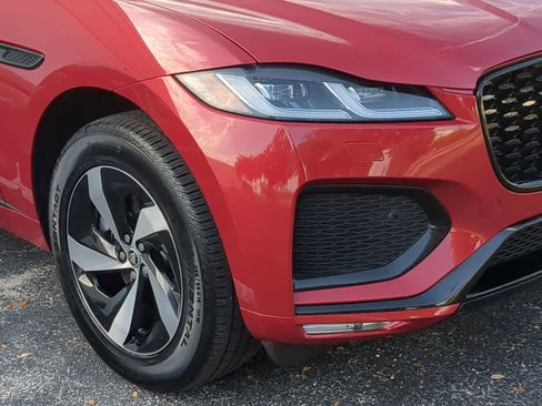 Used 2024 Jaguar F-PACE R-Dynamic S image 11