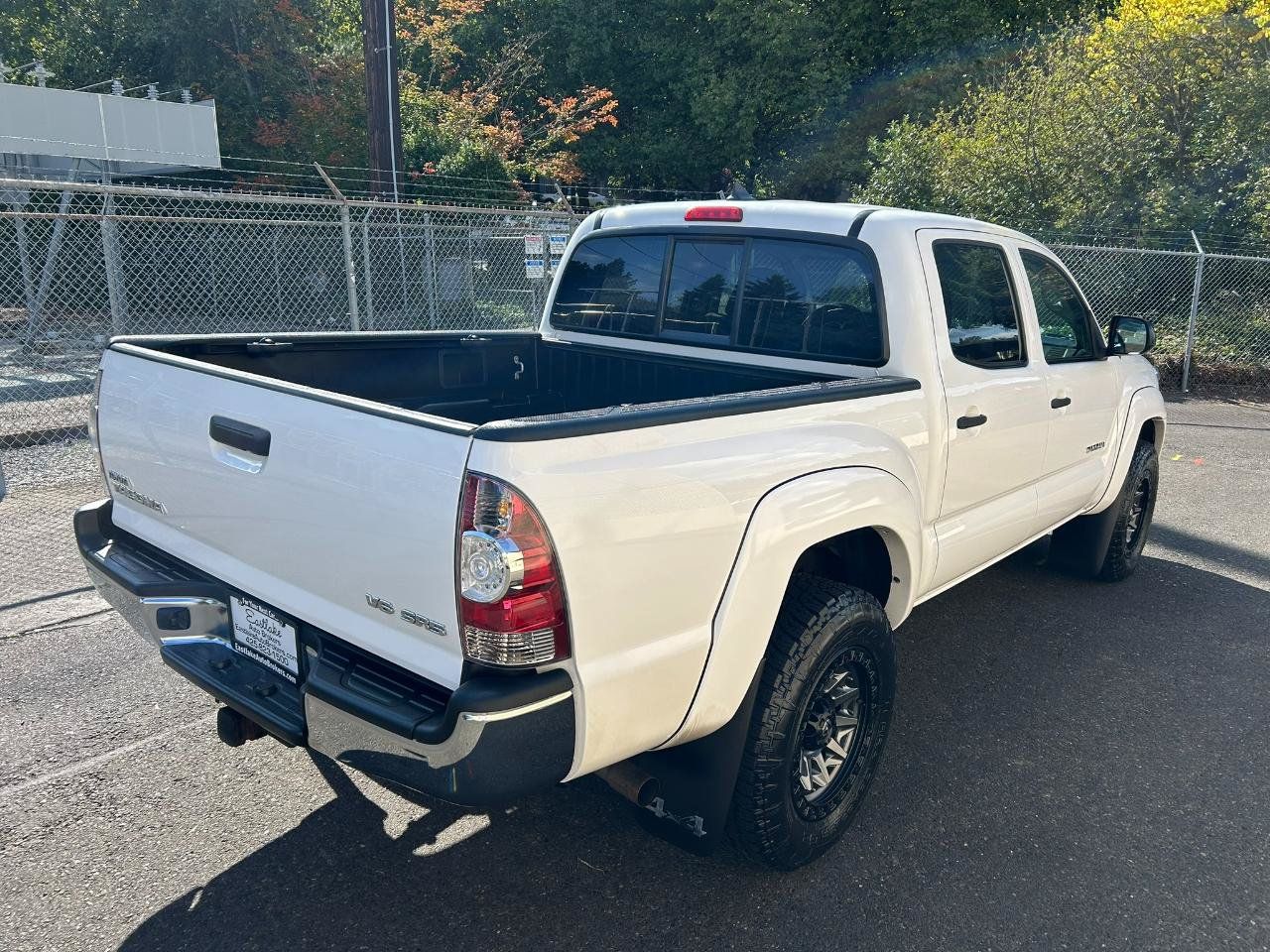 Used 2012 Toyota Tacoma 4x4 Double Cab w/ SR5 Pkg image 5