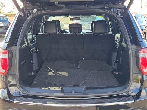 Used 2019 Ford Explorer Limited w/ Ford Safe & Smart Package image 7