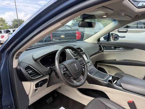 Used 2019 Lincoln Nautilus Reserve FWD image 6