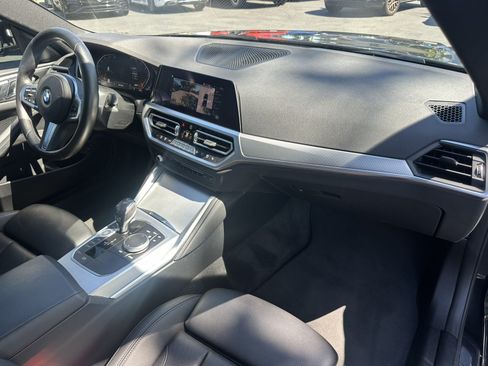 Used 2023 BMW 430i Coupe w/ M Sport Package RWD image 18