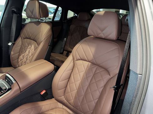 New 2026 BMW X6 xDrive40i w/ Climate Comfort Package image 24