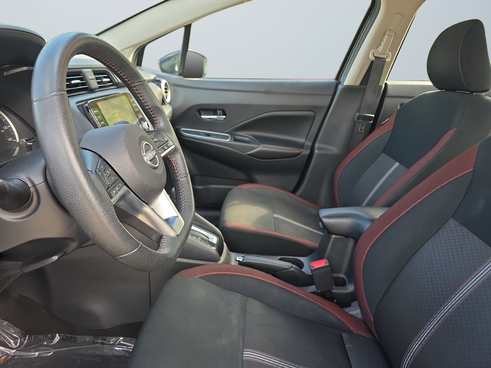 Used 2024 Nissan Versa SR FWD image 10