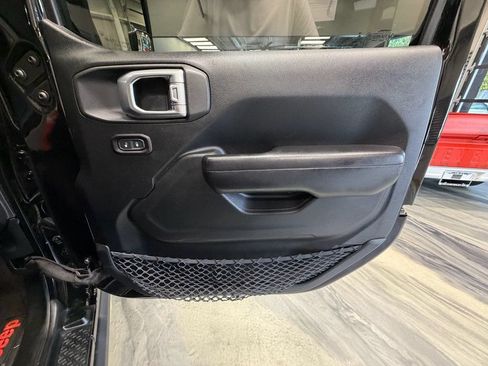 Used 2020 Jeep Gladiator Rubicon AWD/4WD image 44