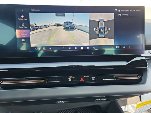 Used 2025 BMW 530i w/ Premium Package image 23