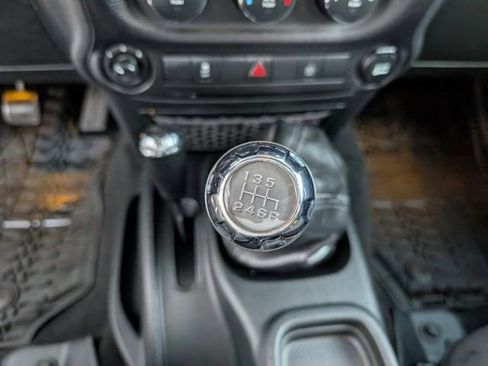 Used 2017 Jeep Wrangler Unlimited Sahara w/ Connectivity Group image 4