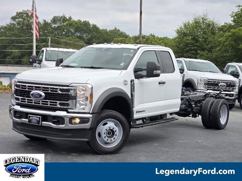 New 2026 Ford F450 XL w/ XL Chrome Package image 1