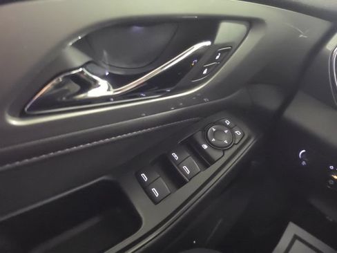 Used 2024 Chevrolet Traverse LT w/ LPO, Floor Liner Package AWD/4WD image 40