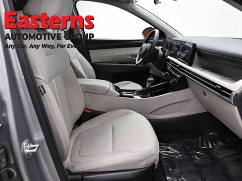 Used 2025 Hyundai Tucson SEL AWD/4WD image 24