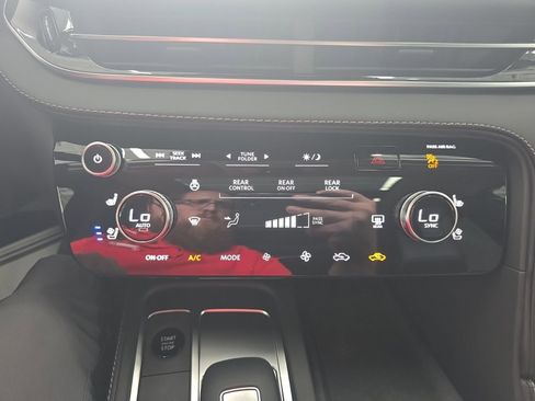 New 2026 INFINITI QX60 Luxe w/ Cargo Package AWD/4WD image 35