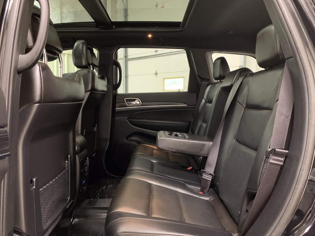 Used 2021 Jeep Grand Cherokee Limited w/ Luxury Group II AWD/4WD image 19