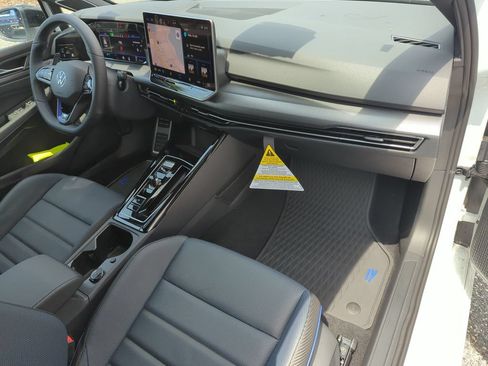 New 2026 Volkswagen Golf AWD/4WD image 21