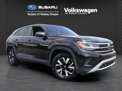 Used 2020 Volkswagen Atlas Cross Sport SE FWD image 1