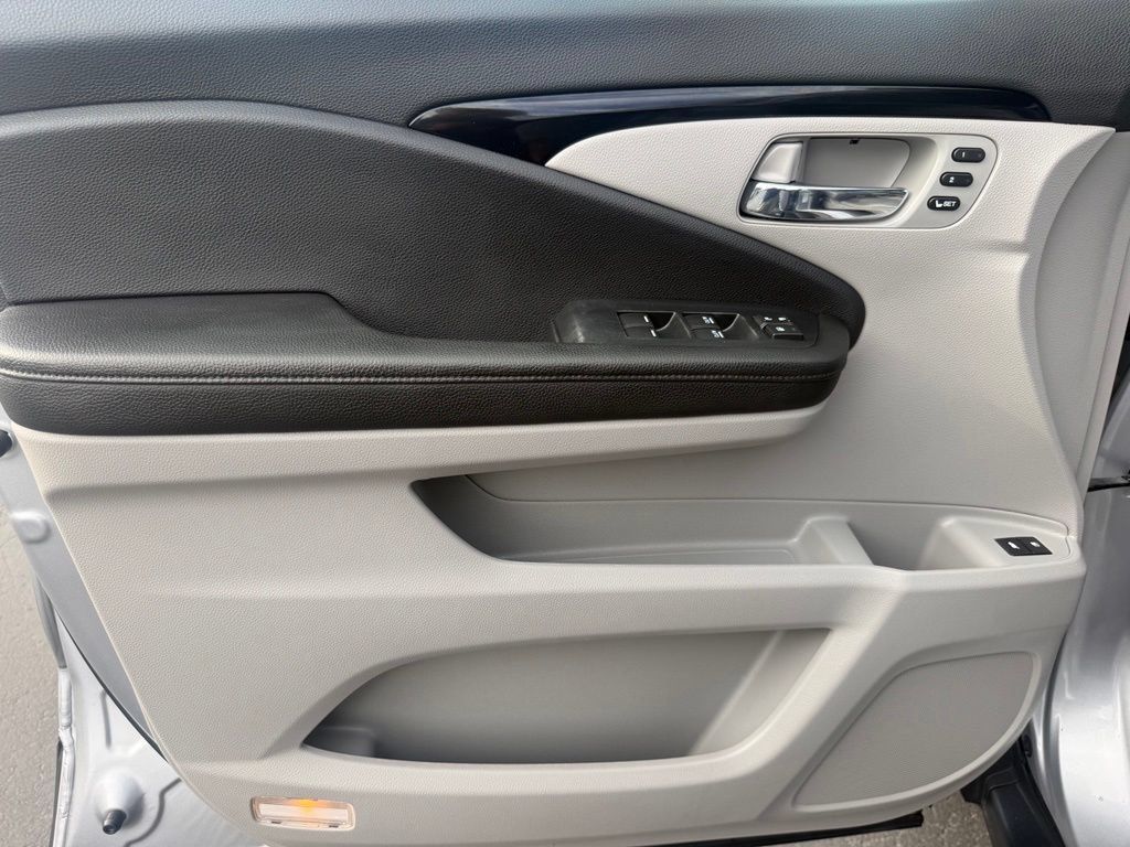 Used 2021 Honda Pilot Elite image 78