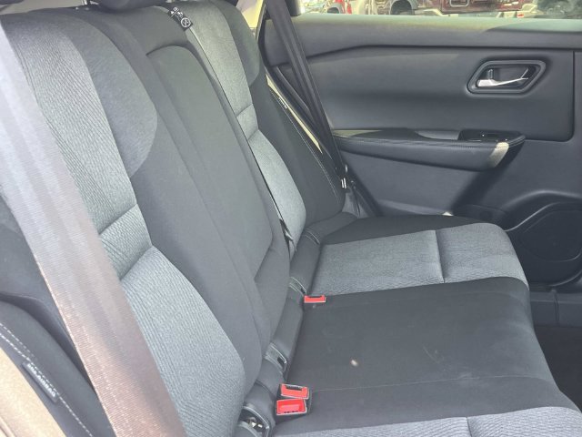 Used 2024 Nissan Rogue SV FWD image 23