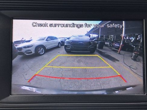 Used 2020 Hyundai Elantra SE w/ Cargo Package (C1) FWD image 21