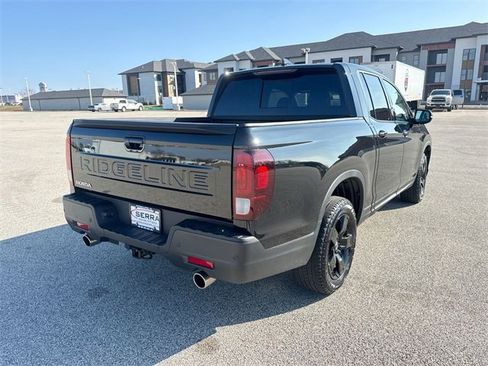 Used 2025 Honda Ridgeline Black Edition image 13