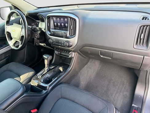Used 2020 Chevrolet Colorado LT w/ Safety Package image 35