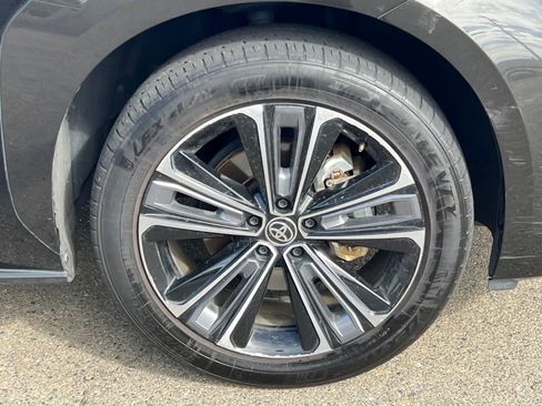 Used 2023 Toyota bZ4X FWD image 18