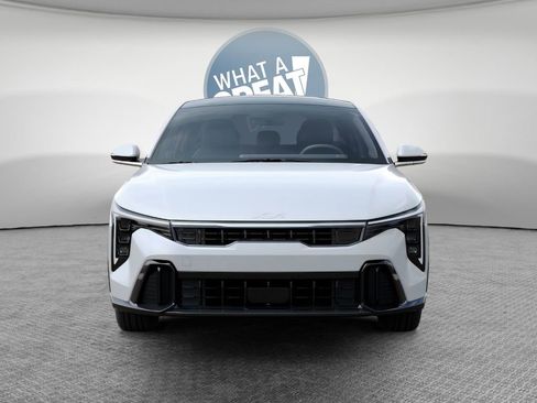 New 2025 Kia K4 GT-Line Turbo FWD image 2