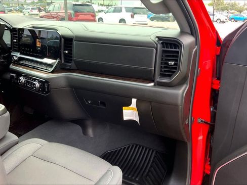 Certified 2025 GMC Sierra 1500 Elevation image 34