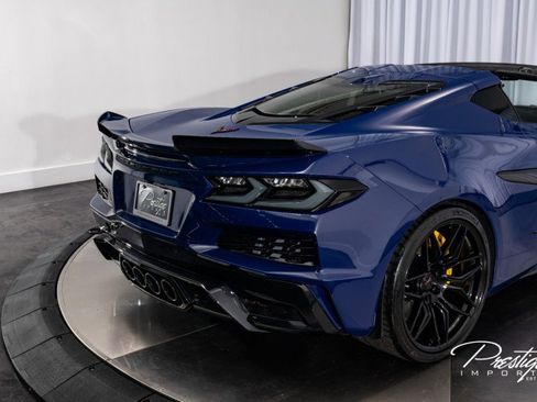 Used 2025 Chevrolet Corvette Z06 w/ Stealth Interior Trim Package image 26