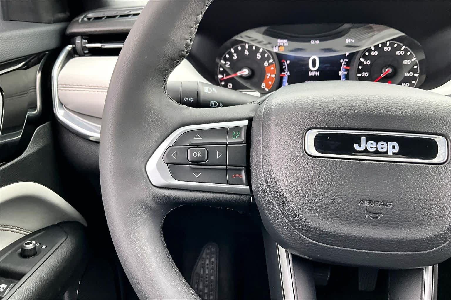 Used 2023 Jeep Compass Limited AWD/4WD image 24
