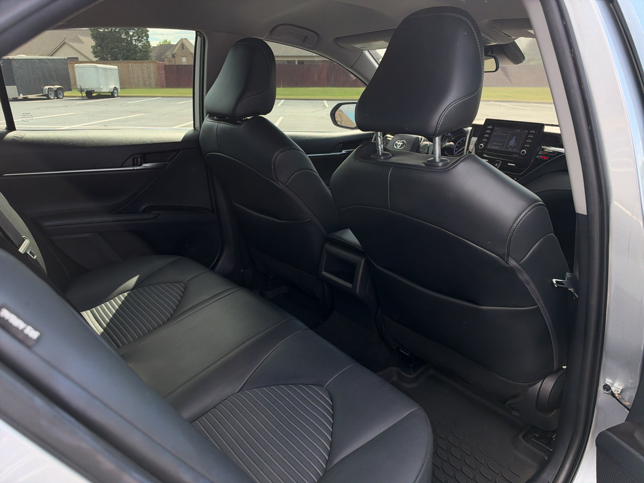 Used 2022 Toyota Camry SE FWD image 15