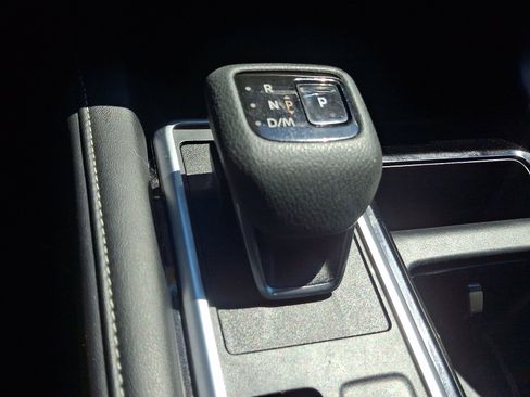 Certified 2024 Nissan Pathfinder SV w/ Black Appearance Package FWD image 14