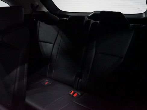 Certified 2025 Toyota Highlander XLE AWD/4WD image 30