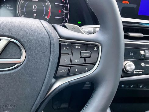 Used 2024 Lexus ES 350 w/ Premium Package FWD image 23