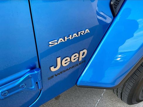 Used 2024 Jeep Wrangler Sahara w/ Technology Group image 29