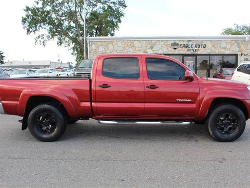 Used 2005 Toyota Tacoma PreRunner w/ SR5 Pkg #3 RWD image 8