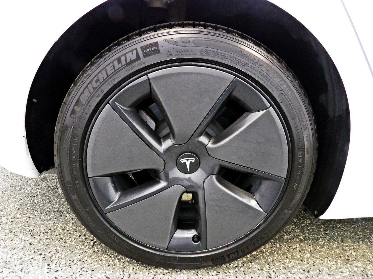 Used 2023 Tesla Model 3 Standard Range RWD image 21