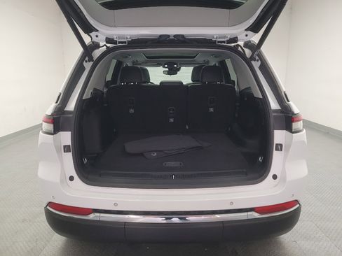 Used 2023 Jeep Grand Cherokee Limited w/ MOPAR Finishing Package AWD/4WD image 29