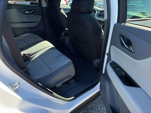 Used 2020 Chevrolet Blazer LT image 18