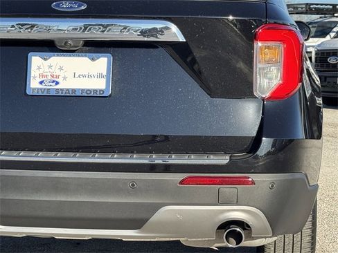 Used 2023 Ford Explorer Limited w/ Limited Technology Package image 7