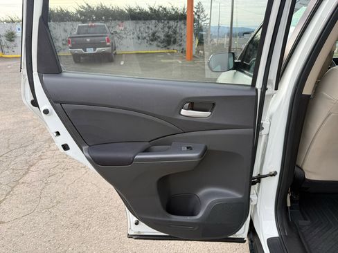 Used 2016 Honda CR-V SE image 12